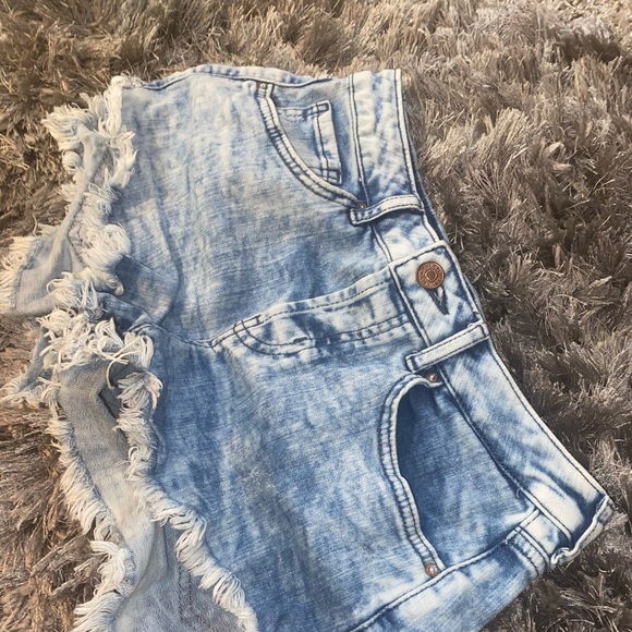 Light blue fringe shorts 😍 - Picture 2 of 3